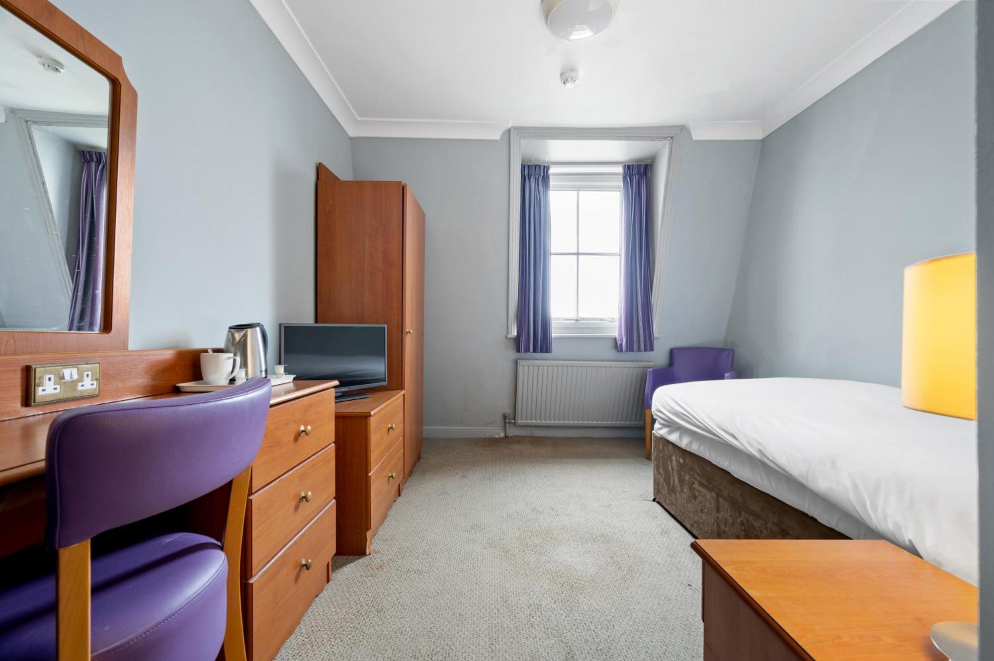 Royal Whitby Hotel Стая снимка