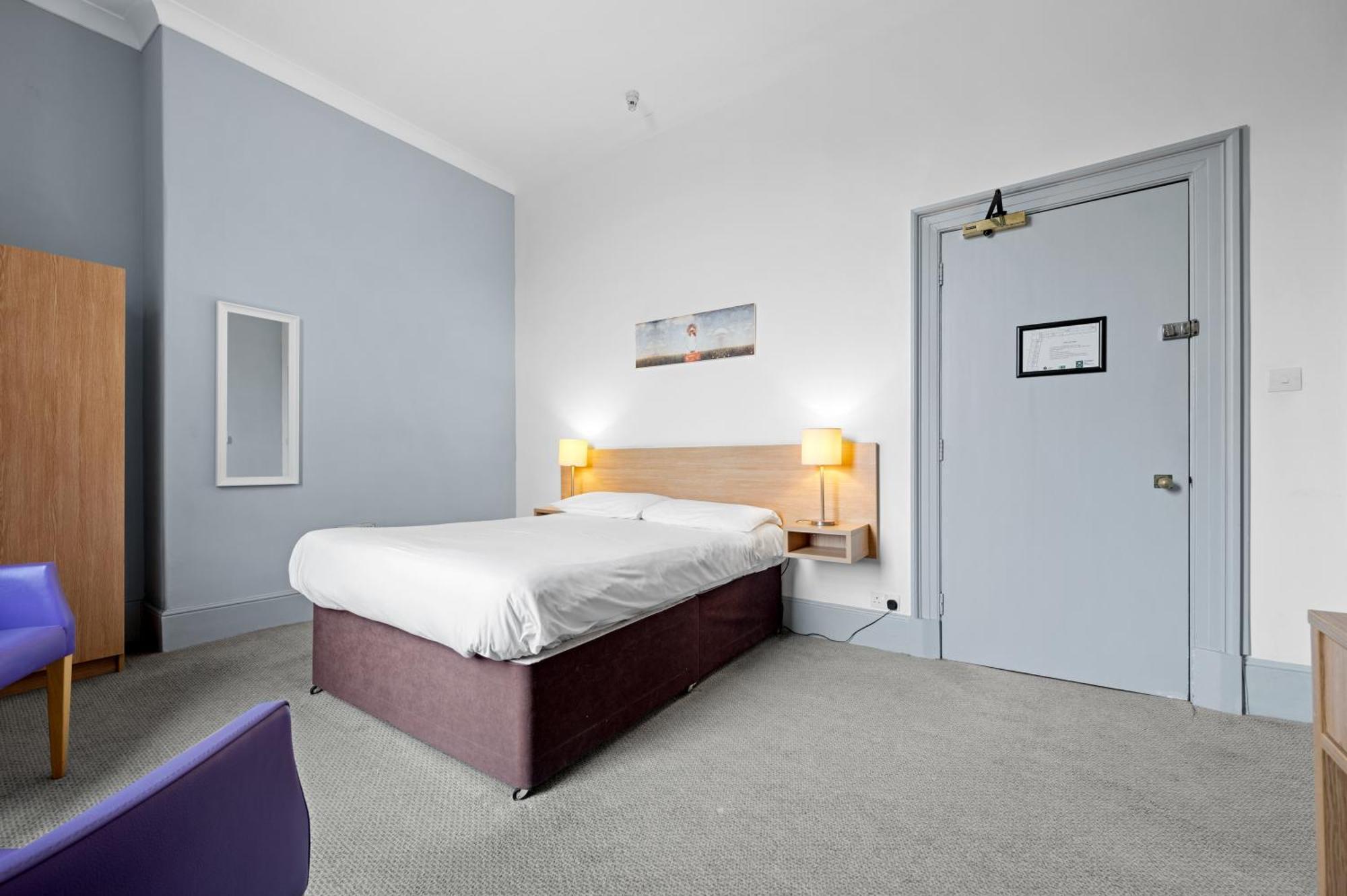 Royal Whitby Hotel Екстериор снимка