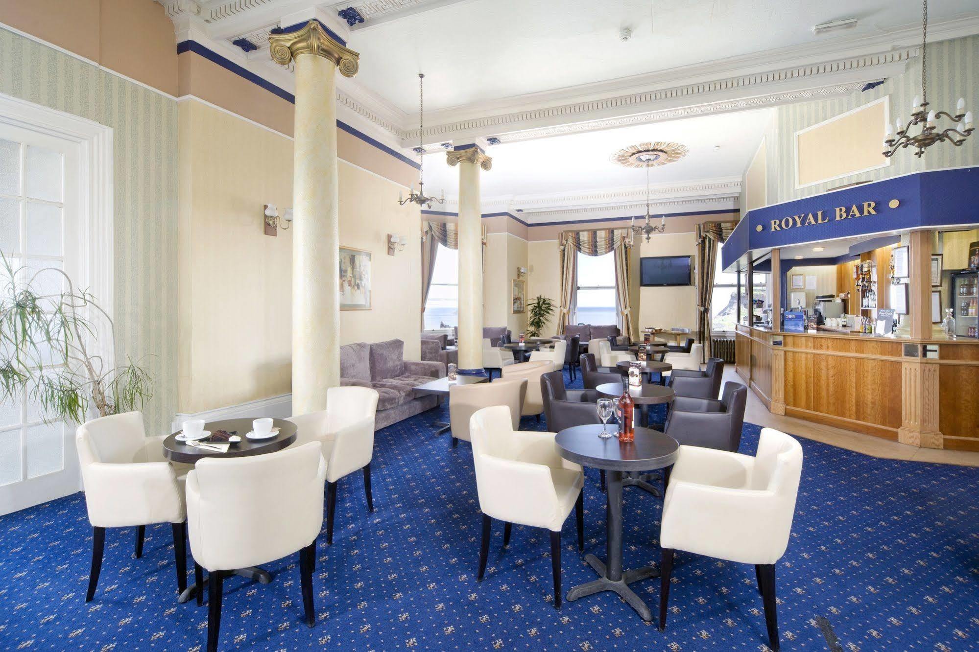 Royal Whitby Hotel Екстериор снимка