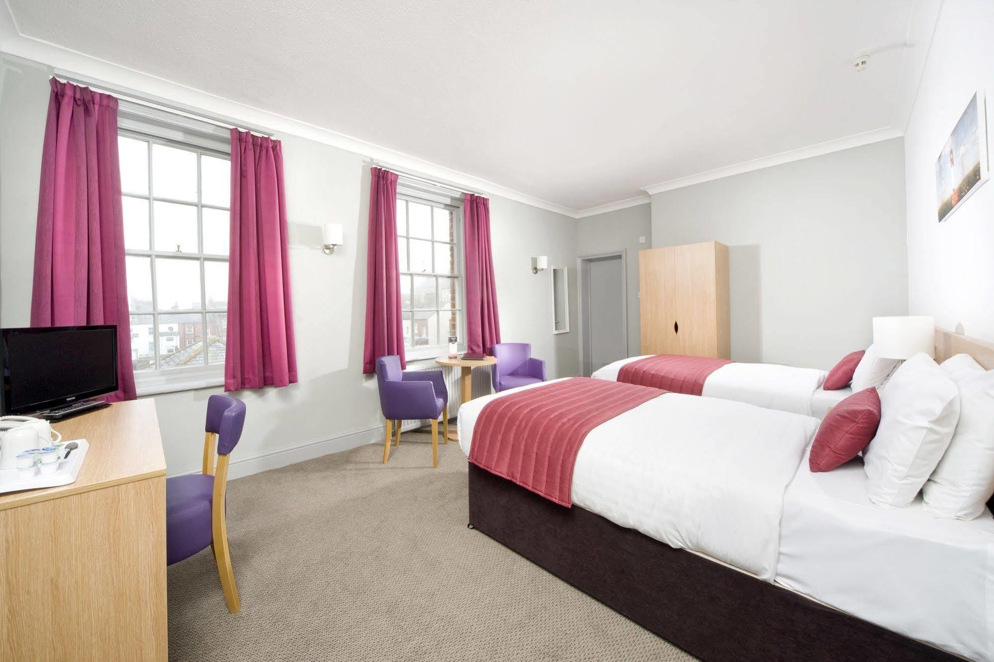 Royal Whitby Hotel Екстериор снимка